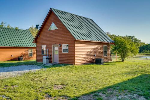 Lakefront Columbia Cabin with Dock and Peaceful Views! - image 8