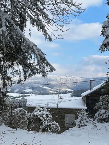 Maison familiale en pleine campagne proche Brassac