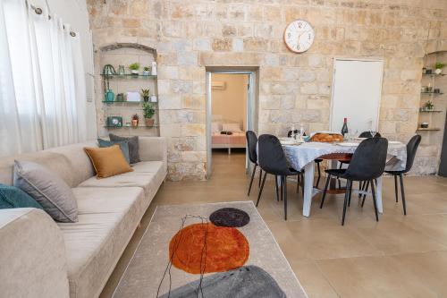 Nof Marom - the Home in the Old City נוף מרום - הבית בעתיקה