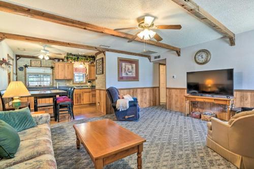 Charming Ingram Home w/ Yard & Furnished Patio!