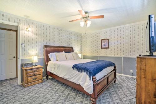 Charming Ingram Home with Yard and Furnished Patio! in Ingram, USA