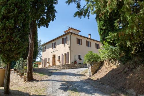 Old Farmhouse in the Tuscany