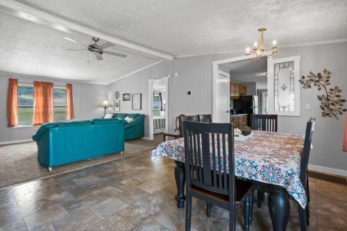 Eatonton Home with Dock and Lake Sinclair Views! - image 6