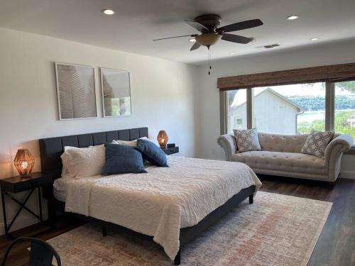 Lakeview Bungalow-Access to Lake, Pool, Gym, &Park in Lago Vista, USA