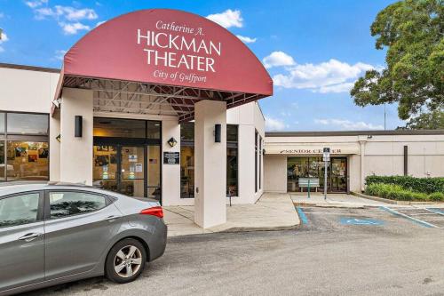 Quaint Gulfport Beach Bungalow in جالفبورت - فلوريدا