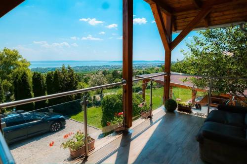 ระเบียง/ชานเรือน, Paloznak Panoráma (Paloznak Panorama) in ปาลอซนัก