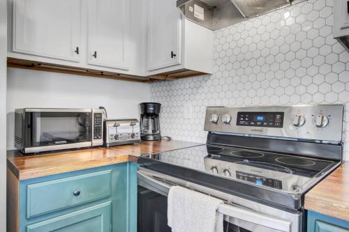 Magnolia House of N Charleston Magnolia House of N Charleston