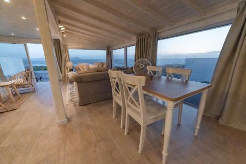 Facilities, CASA MARIA - BEACHFRONT COTTAGE ON THE SAND in Playa Hermosa