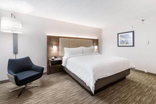 Holiday Inn Express Naperville, an IHG Hotel