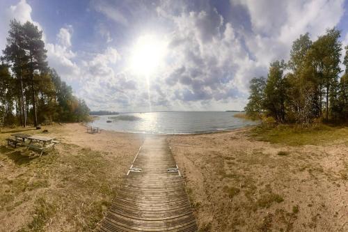 Modernt & rymligt sommarhus på landet- Bubbelpool, Eskilstuna (photo 10)