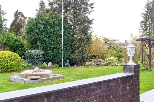 Apartment with Terrace image 6