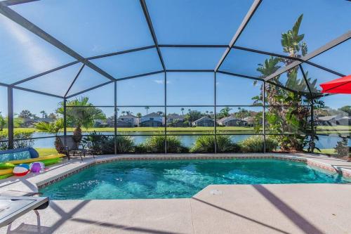 Spacious Water View with Pool Disney Area-No Carpet