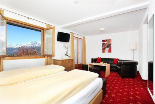 Hotel Central - image 13
