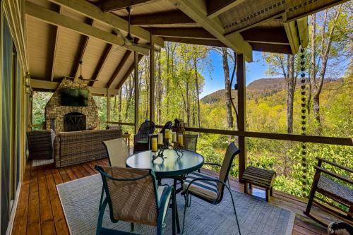 Luxe Glenville Cabin with Porch and BBQ about 5 Mi to Lake in Glenville, USA