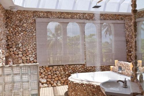 Perfect for destination weddings & family vacations! in Arecibo