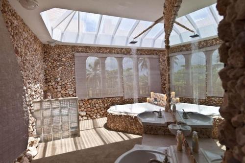 Perfect for destination weddings & family vacations! in Arecibo