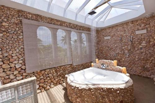 Perfect for destination weddings & family vacations! in Arecibo