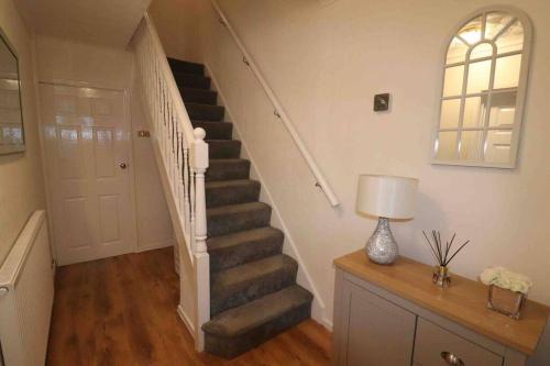 Spacious three bedroom house with off road parking Spacious three bedroom house with off road parking