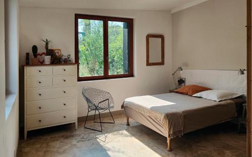 chambre privée dans maison en garrigue