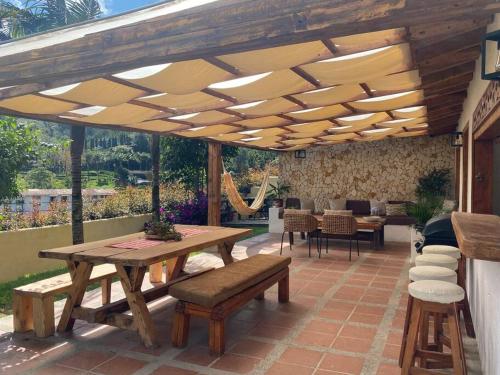 Casa Campestre en El Retiro - Antioquia