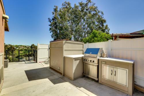 California Retreat - Heated Pool and Foosball Table!