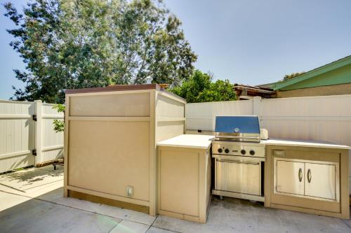 California Retreat - Heated Pool and Foosball Table!