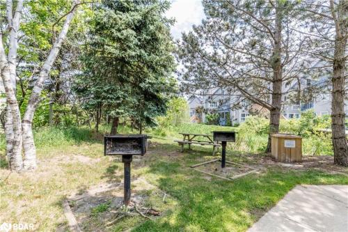 Modern Mountainside Ski In/Ski Out Studio at Blue in The Blue Mountains (ON)