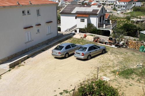 Apartments with a parking space Metajna Pag - 208 - image 2