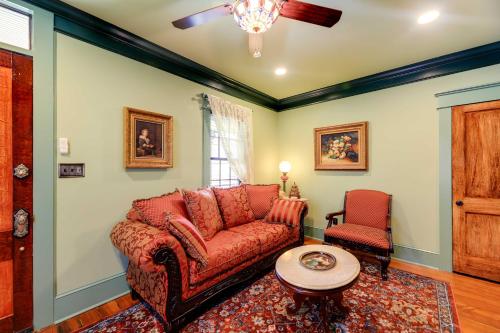 Victorian Vacation Rental Apt in Downtown New Bern