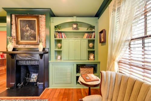 Victorian Vacation Rental Apt in Downtown New Bern