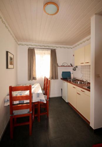 Apartment Bol 2904a - image 2