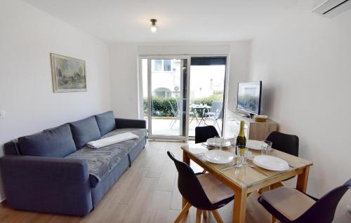 One-Bedroom Apartment with Terrace