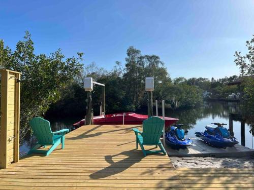 Baileys Bluff Waterfront Escape near Island, Gulf Beaches in Holiday, USA