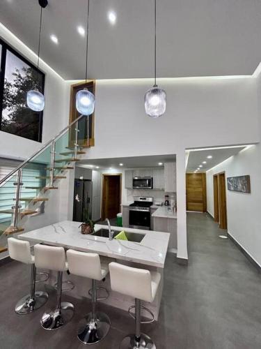 Beautiful Home and Pool near beach , BBQ Juan Dolio metro country Club in Juan Dolio Town Center