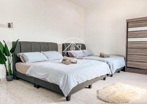 PD 14Pax 4BR Double Storey House Lukut