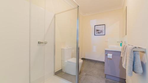 Two-Bedroom Apartment image 6