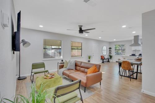 Evergreen - Modern Denton Home Near UNT in Denton, USA
