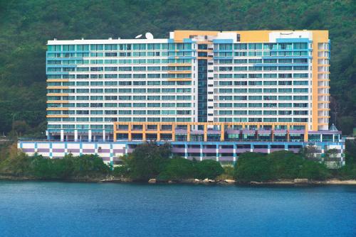. Grand Bay View Hotel