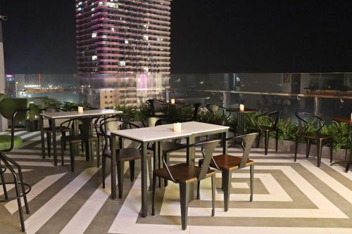 Restaurant, ODIN HOTEL QUY NHON near Chợ Nhơn Lý