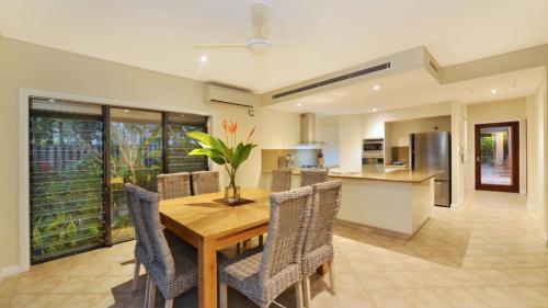 Holiday Home image 10