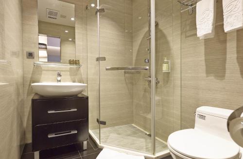 Taipei Hotel B7 Room Type - Adjoining Twin Room