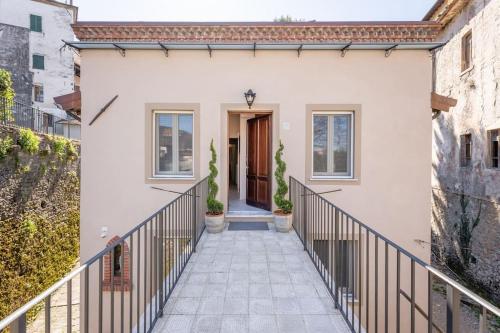 The Liberties - Luxury Villa in Barga Old Town