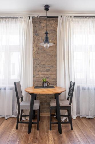 Top-Floor Studio with Courtyard View in UNESCO Area, Murnieku street Residence, Ryga (zdjęcie 11)