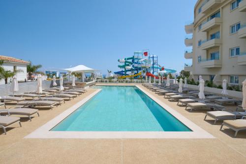 Sunrise Oasis Hotel & Waterpark Protaras