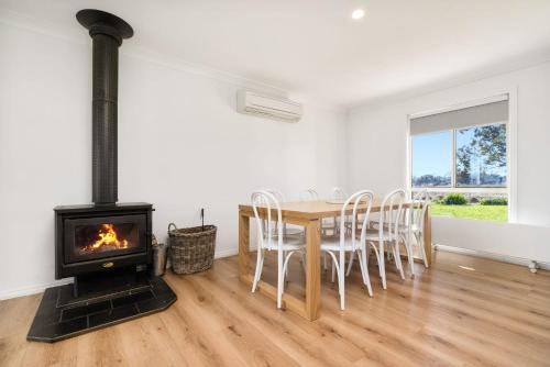Cooinda Cottage - Beautiful Borenore Farm Stay in Borenore