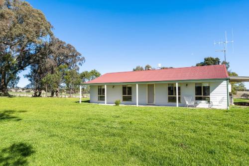 Cooinda Cottage - Beautiful Borenore Farm Stay in Borenore