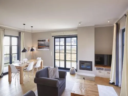 Reetland am Meer - Premium Reetdachvilla mit 3 Schlafzimmern, Sauna und Kamin F09 in Dranske, Deutschland