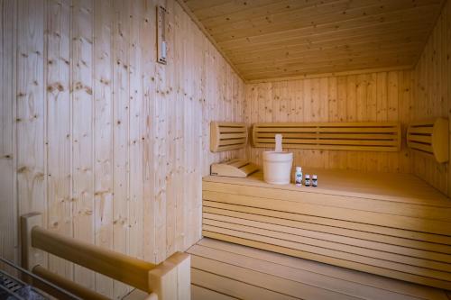 Three-Bedroom Penthouse Apartment with Sauna