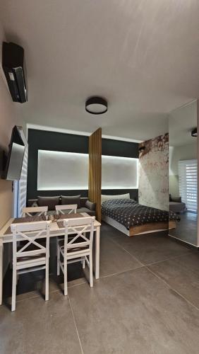 TheNik_Studio, Nafpaktos