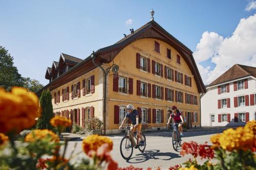 Hôtel de l'Aigle - Accommodation - Couvet